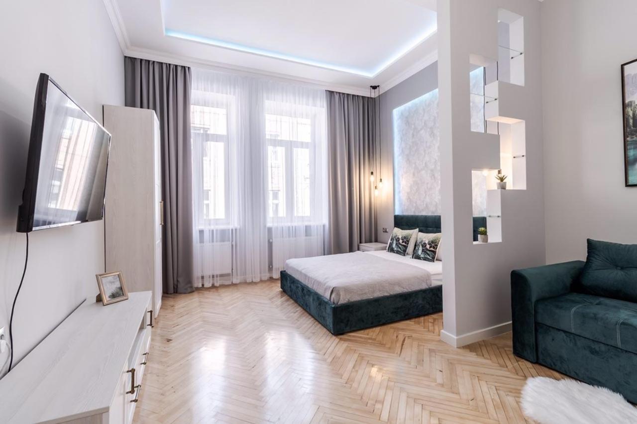 Modern Apartment Lviv Exterior photo
